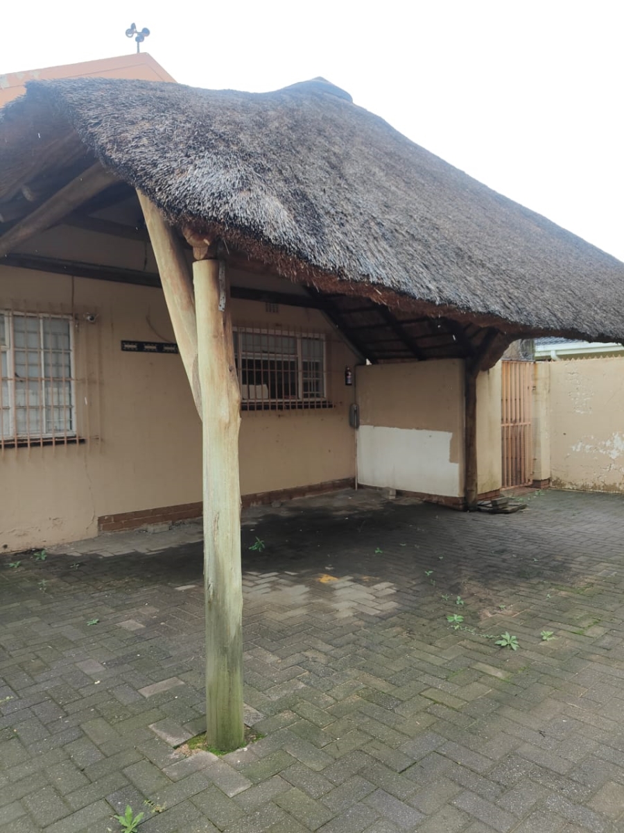 To Let 4 Bedroom Property for Rent in Vaalpark Free State